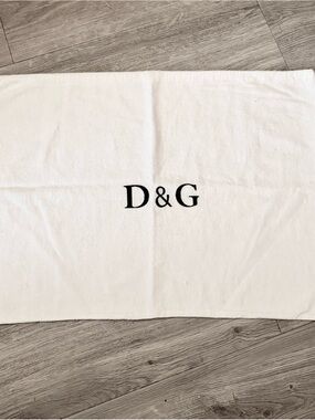 D&G White Flannel Bag/Purse Dust Bag 22.5x16.5”